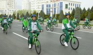 Mass bike ride held In Turkmenistan on World Health Day