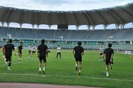 Fotoreportaž: Koreýa futbol ýygyndysy Köpetdag stadionynda