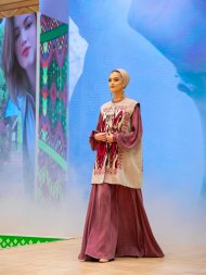 Turkmen fashion and products of entrepreneurs at the last exhibition UIET-2024