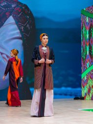 Turkmen fashion and products of entrepreneurs at the last exhibition UIET-2024