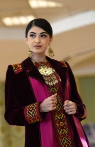 A show of women's clothing from leading national designers took place at the Ashgabat Fashion House