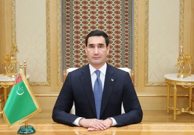 President of Turkmenistan meets with European Commissioner Sikela