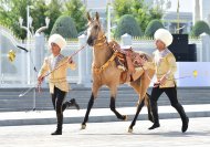 Фоторепортаж: В Ашхабаде прошёл парад вооружённых сил Туркменистана