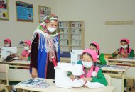 Photoreport from the opening of secondary school № 45 in Akhal velayat