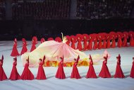 Olimpiýa stadionynda geçirilen V Aziýa oýunlarynyň ýapylyş dabarasyndan fotoreportaž