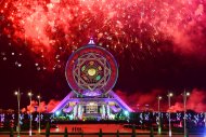 Photo report: Fireworks on the square in front of the Alem Cultural and Entertainment Center in Ashgabat