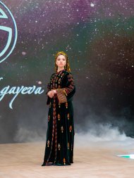 Turkmen fashion and products of entrepreneurs at the last exhibition UIET-2024