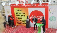 Fotoreportaž: Futbol boýunça dünýä kubogy Aşgabada getirildi