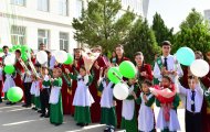 Фоторепортаж: Во всех школах Туркменистана прозвенел «Последний звонок»