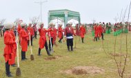 Fotoreportaž: Türkmenistanda Halkara Nowruz baýramy giňden bellenildi