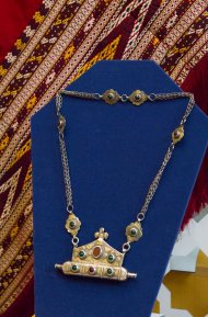 Exhibition of jewelry in the Main National Museum of Turkmenistan