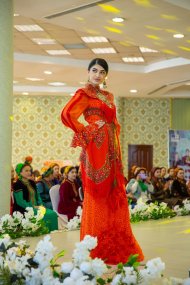 A show of women's clothing from leading national designers took place at the Ashgabat Fashion House