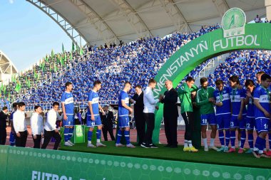 2023-nji ýylda geçirilen Türkmenistanyň futbol boýunça kubogynyň ýeňijilerini sylaglamak dabarasyndan fotoreportaž