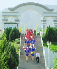 Photos: Pupils of Turkmenistan's schools went on vacation to children's health centers