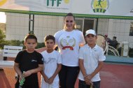 Fotoreportaž: Aşgabatda halkara tennis ýaryşynyň açylyş dabarasy boldy