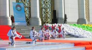 Türkmenistanda halkara teatr sungatynyň festiwalynyň açylyşyndan fotoreportaž