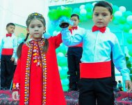 Farewell to school: last bell rang for graduates in Turkmenistan