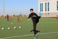 Photo report: DPR Korea football team training in Ashgabat