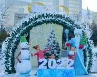 Photoreport: lights of the main New Year tree of the country lit in Turkmenistan