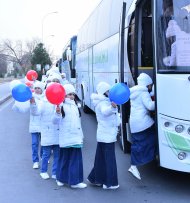 Fotoreportaž: Türkmenistanda çagalaryň gyşky dynç alyş möwsümine badalga berildi