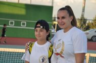 Fotoreportaž: Aşgabatda halkara tennis ýaryşynyň açylyş dabarasy boldy