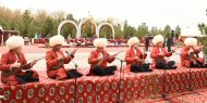 Fotoreportaž: Türkmenistanda Nowruz baýramy giňden bellenildi