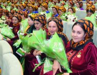 Fotoreportaž: Köp çagaly enelere medal sylag gowşurylyş