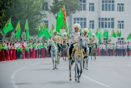 «Galkynyş» milli at üstündäki oýunlar topary Sankt-Peterburg şäherinde geçirilen «Fontankadaky» atly I halkara sirk festiwalyndan fotoreportaž